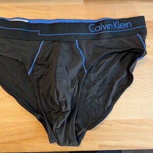 Calvin Klein Limited Edition Ultra-Soft Hip Brief Bikini